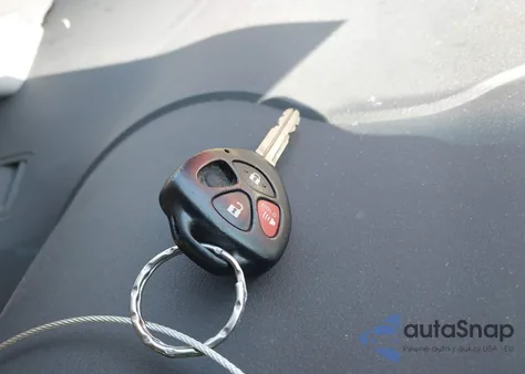 2010 Toyota Corolla S из США, поврежденный, VIN 2T1BU4EE4AC458656